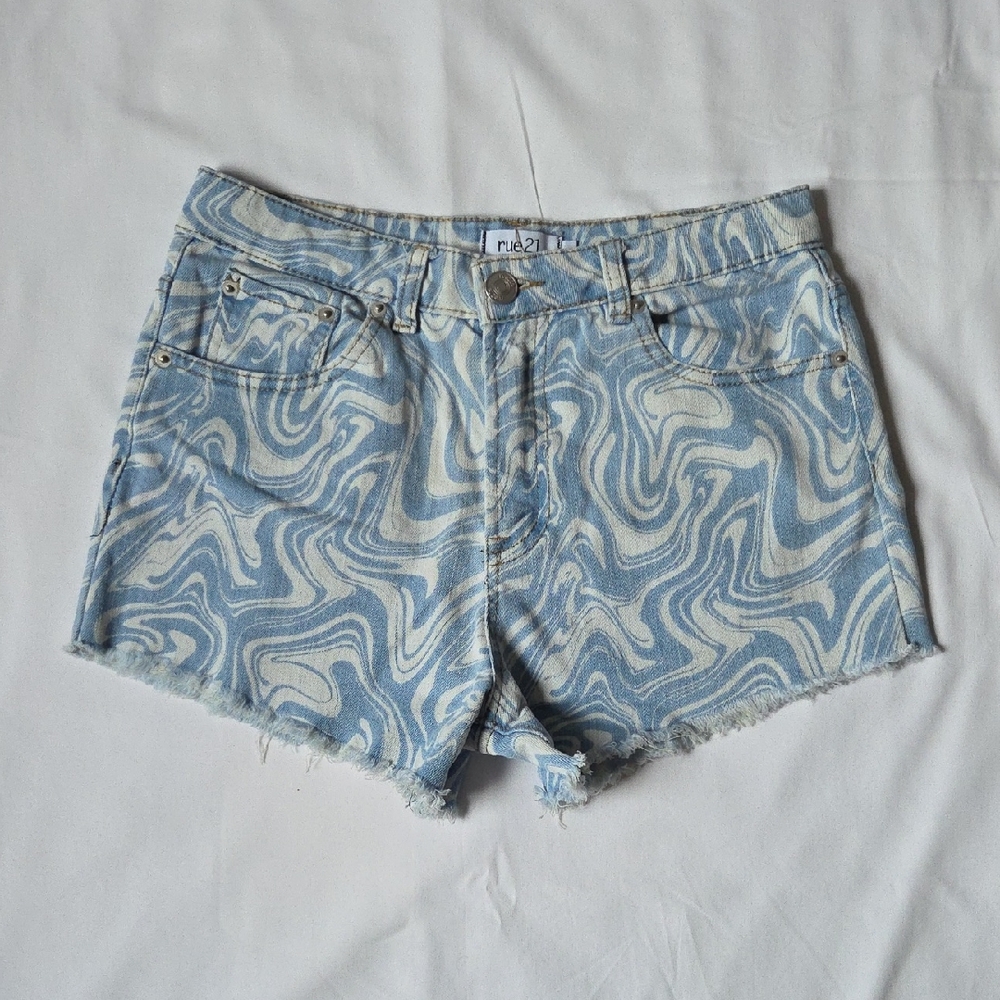 Rue21 Swirl Pattern Jean Shorts